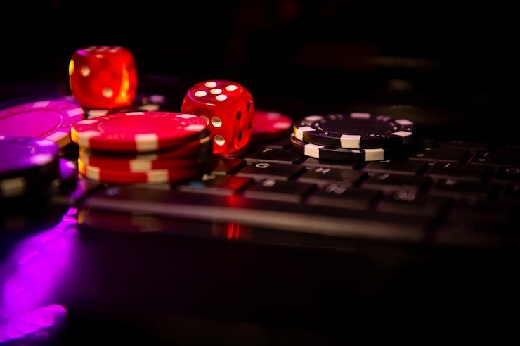 Pengguna memperoleh edukasi dari pusat informasi regalbet melalui perangkat digital